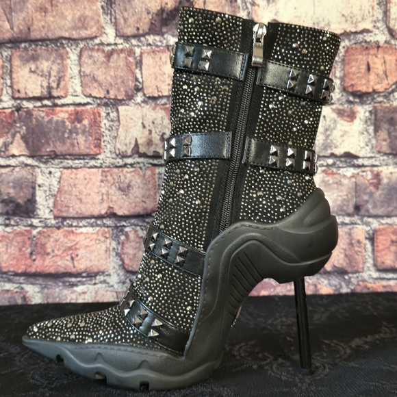 AKIRA Black Studded Heeled Boots - Picture 7 of 14